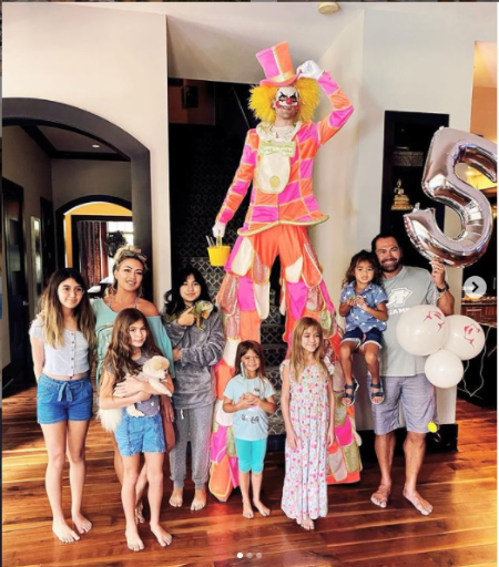 Michelle and Johnny are blessed with six kids.